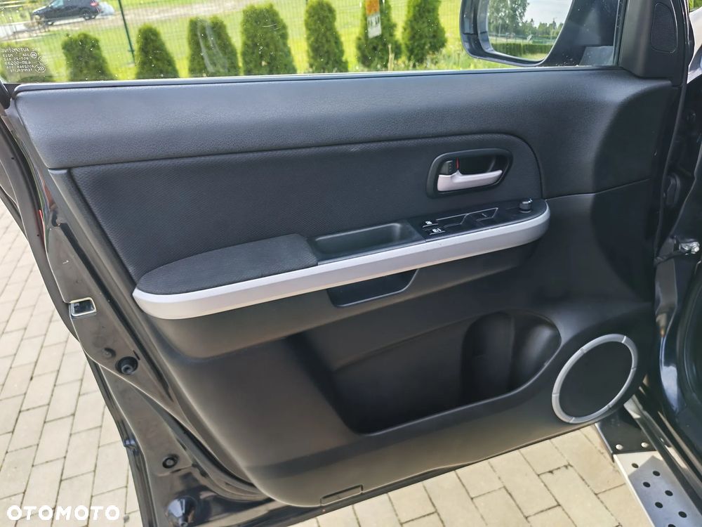 Suzuki Grand Vitara 1.9 DDiS Comfort DPF Limited - 10