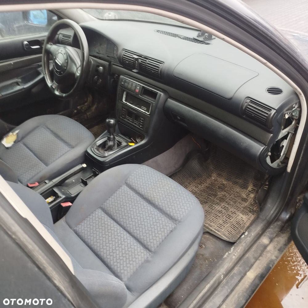 Audi A4 B5 na części . - 4