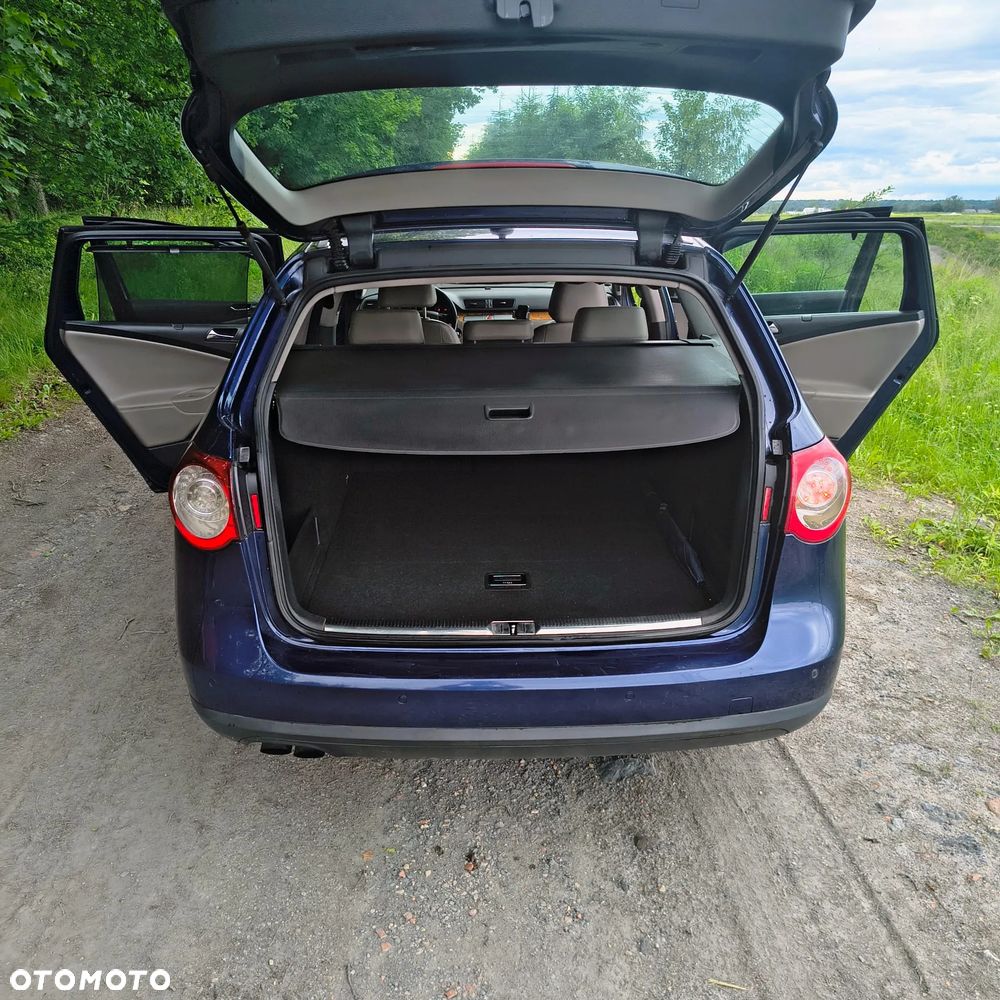 Volkswagen Passat 2.0 TDI Highline - 9