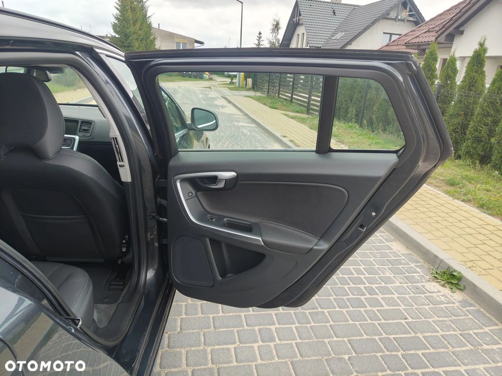 Volvo V60 D3 Kinetic - 23