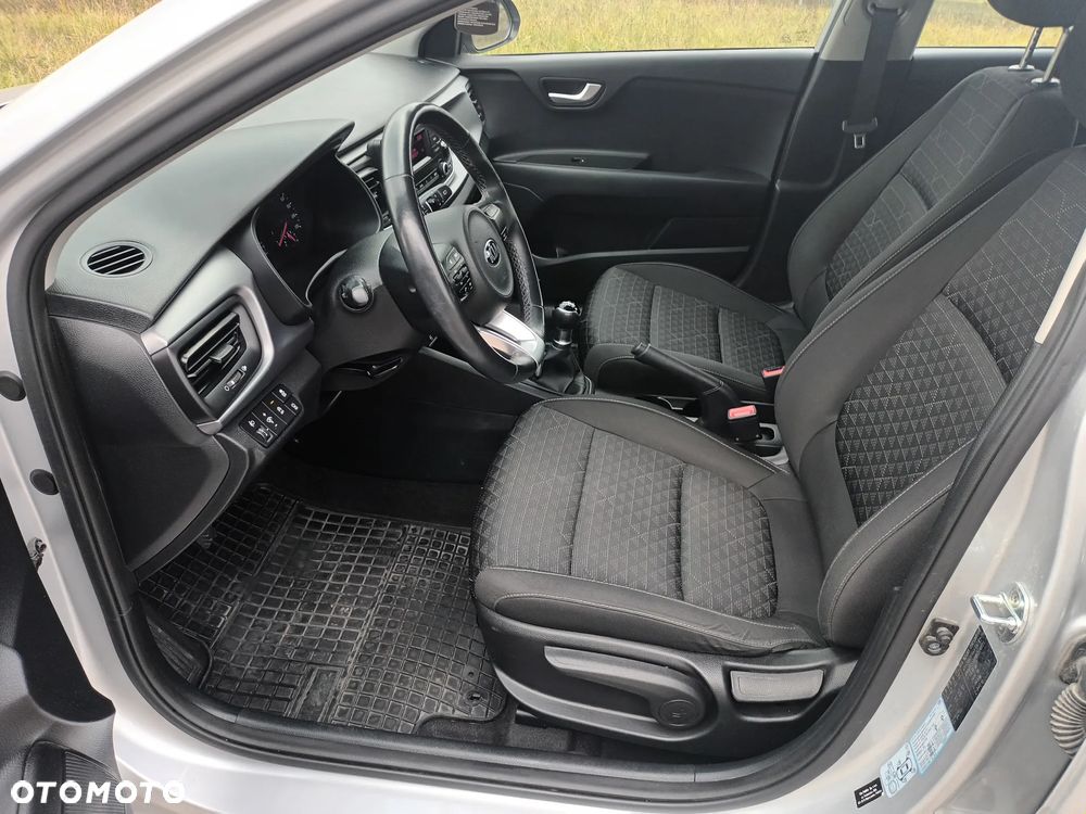 Kia Rio - 18