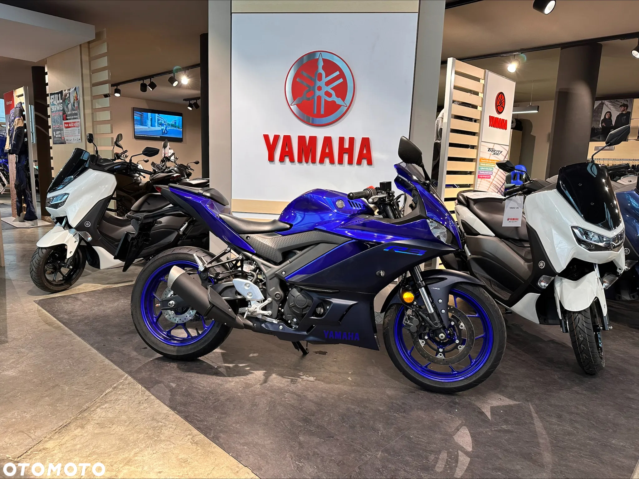 Yamaha R3 - 4