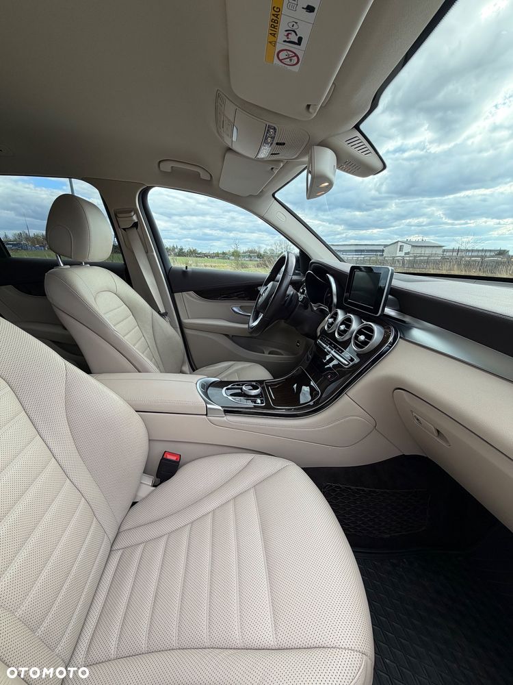 Mercedes-Benz GLC - 15