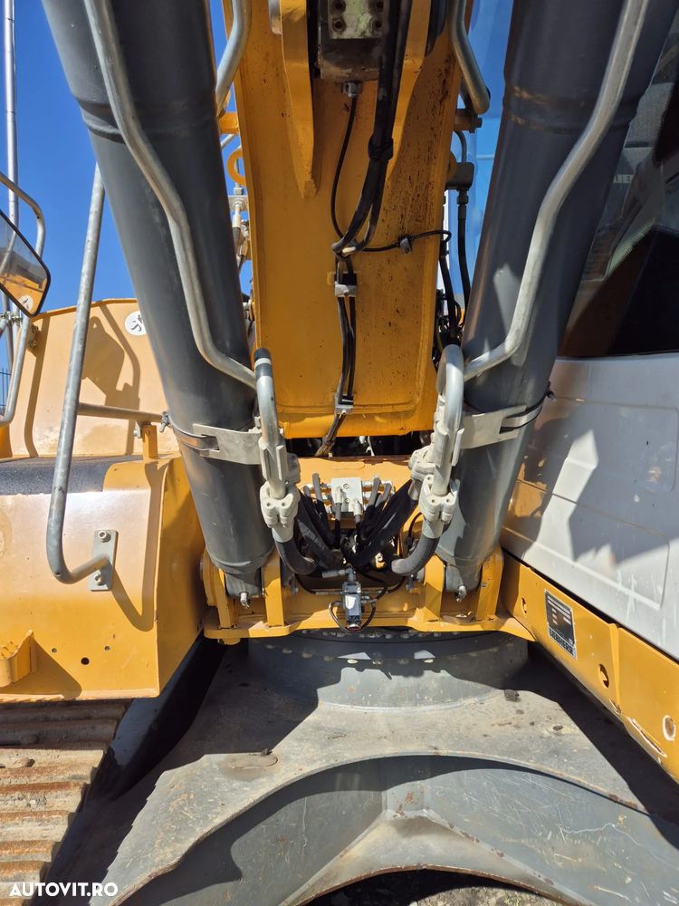 Liebherr R922 NLC - 8