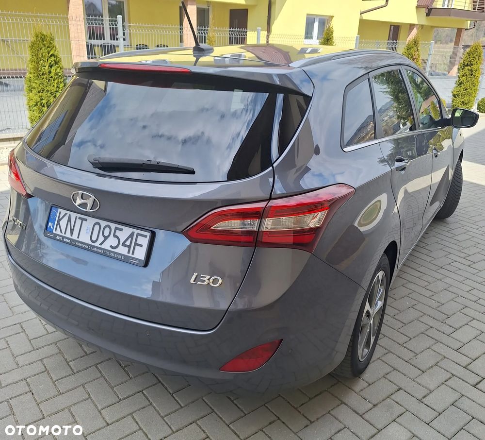 Hyundai i30 1.6 CRDi BlueDrive Go - 22