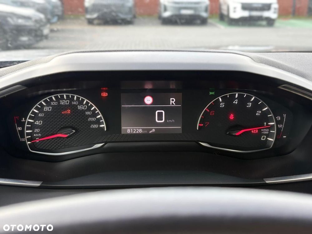 Peugeot 2008 PureTech 130 Allure S&S EAT8 - 10