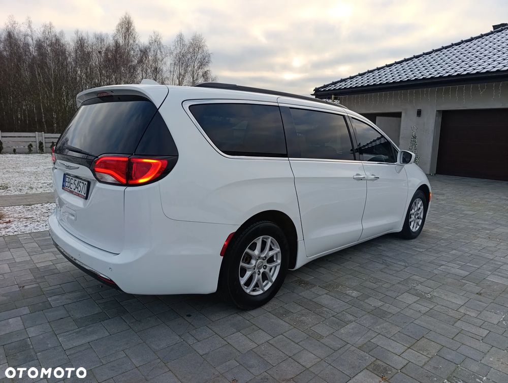 Chrysler Pacifica - 6