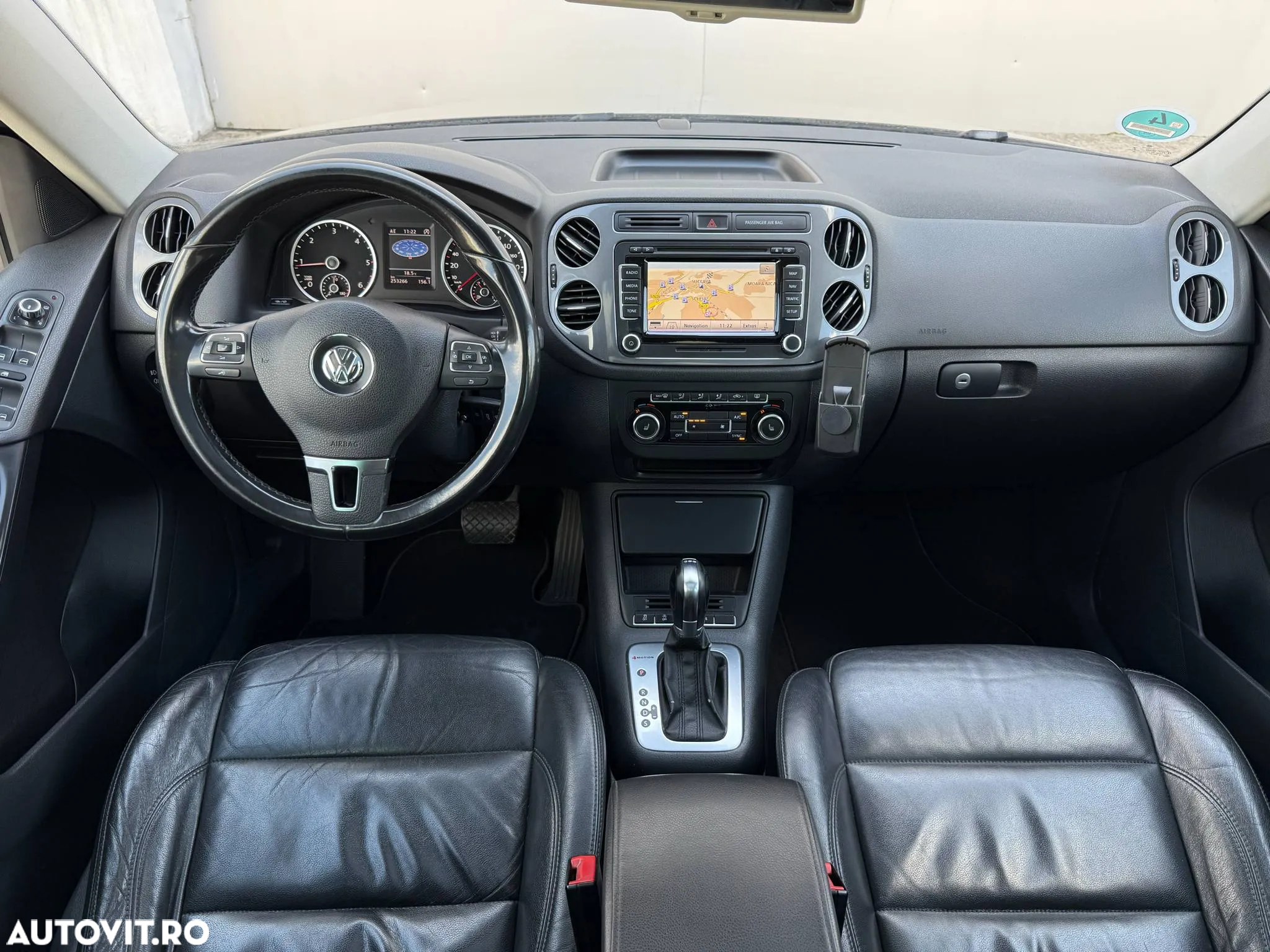 Volkswagen Tiguan - 5