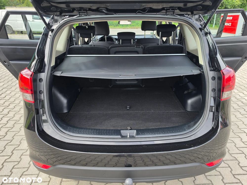 Kia Carens 1.6 GDI Dream Team Edition - 15