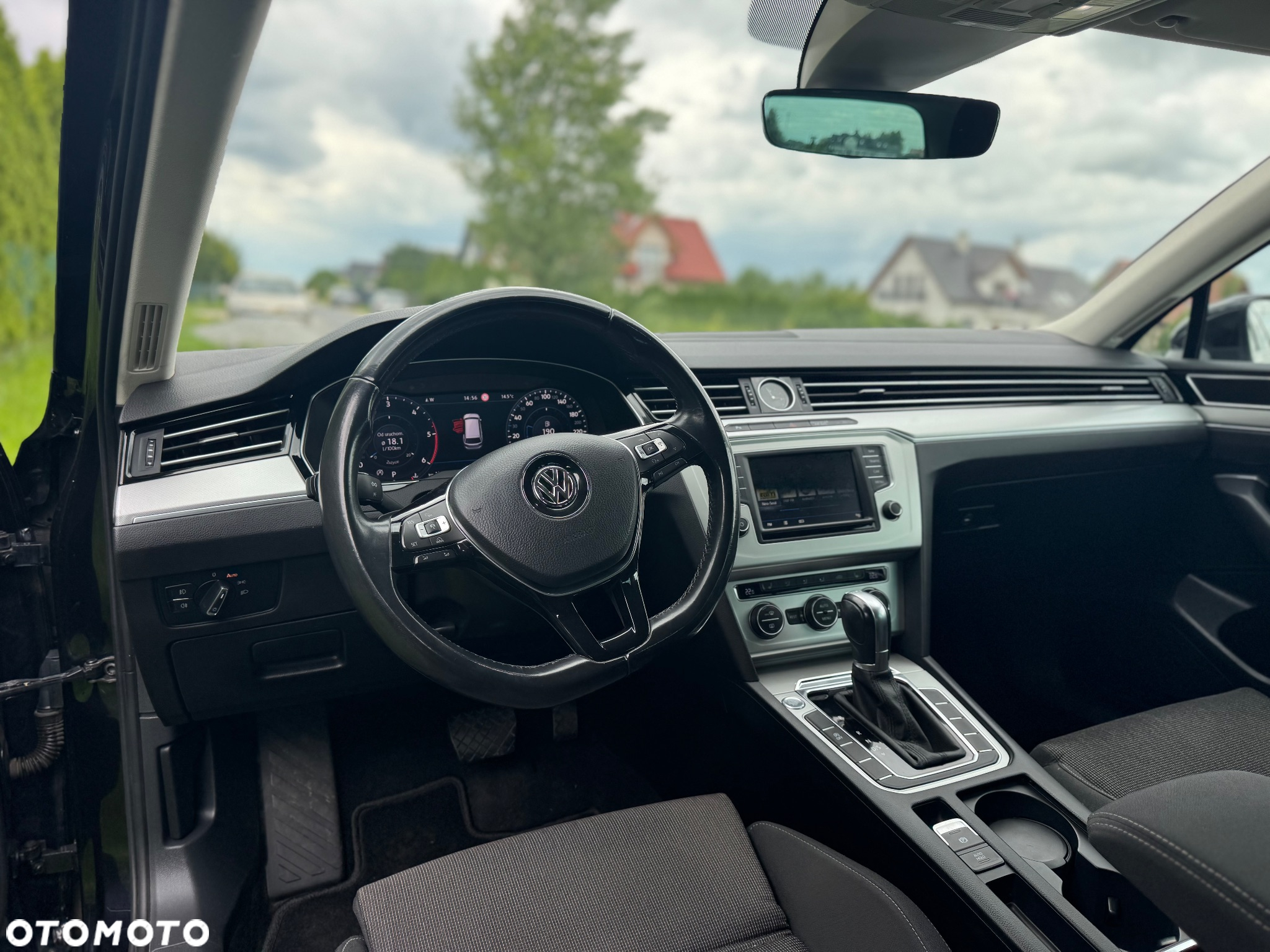 Volkswagen Passat Variant 2.0 TDI SCR DSG Comfortline - 18