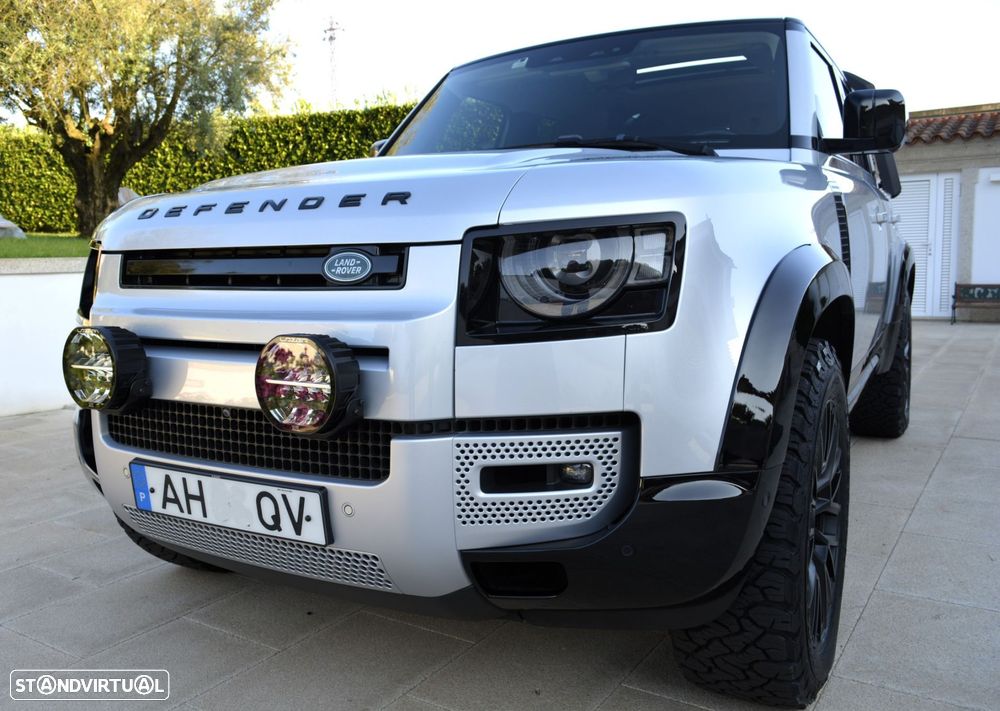 Land Rover Defender 3.0 I6 130 AWD X-Dynamic HSE - 35