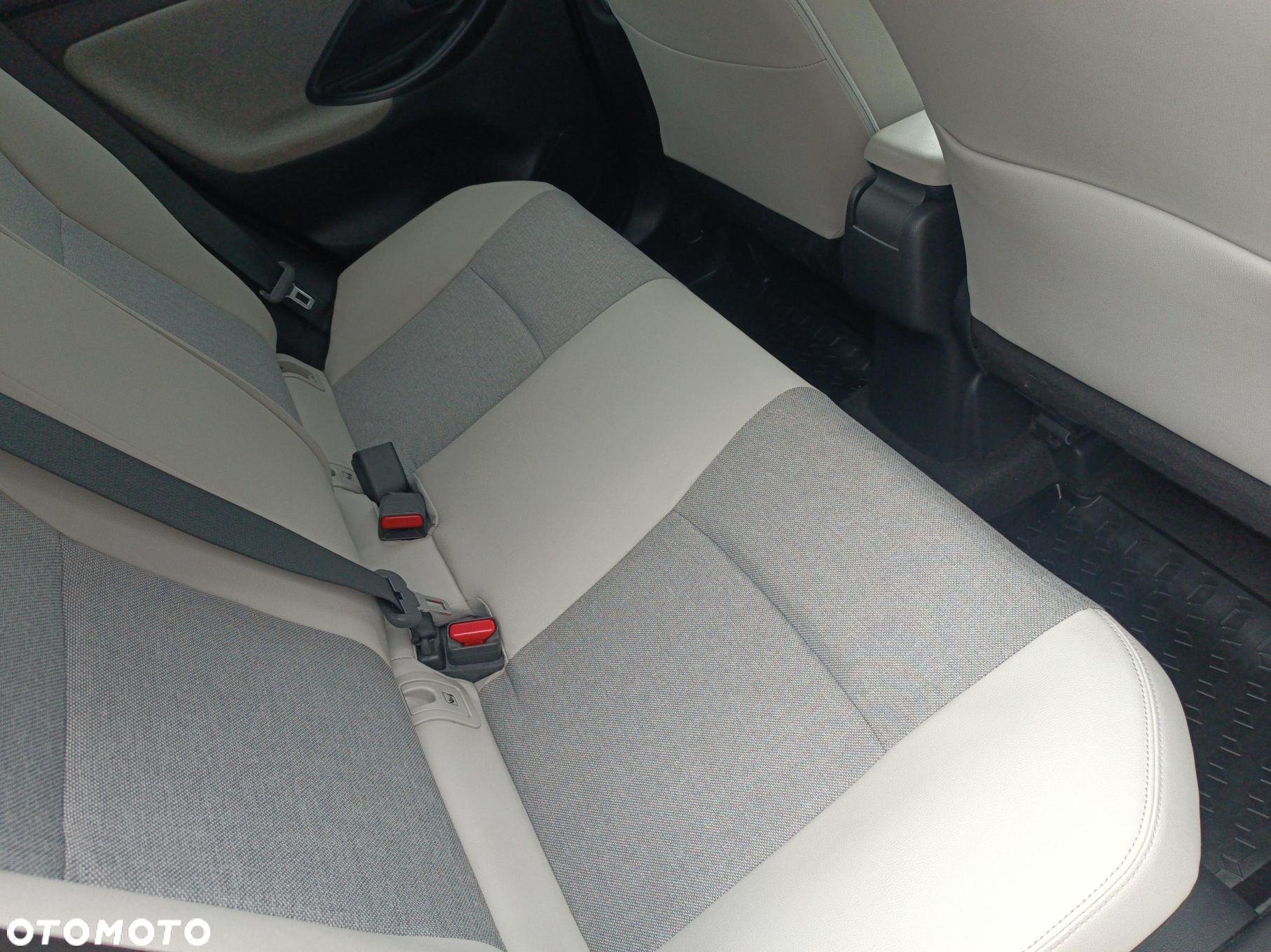 Toyota Yaris - 23