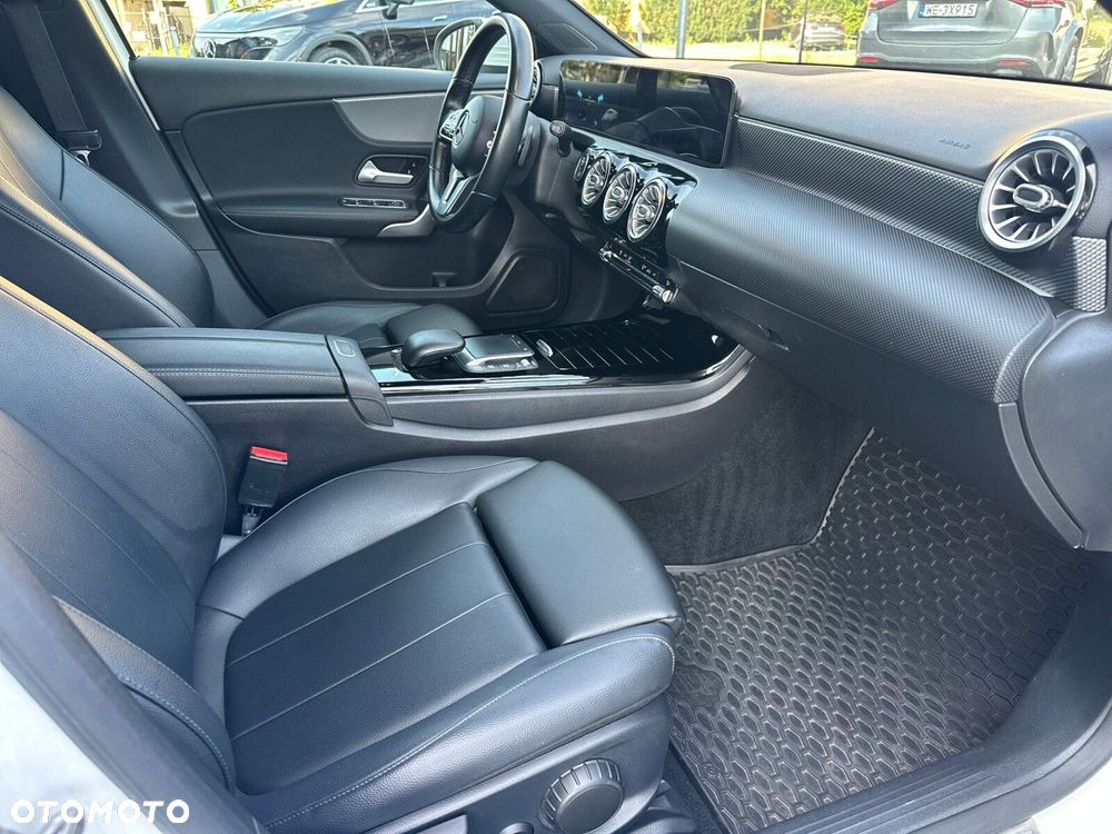 Mercedes-Benz Klasa A 180 Progressive 7G-DCT - 12