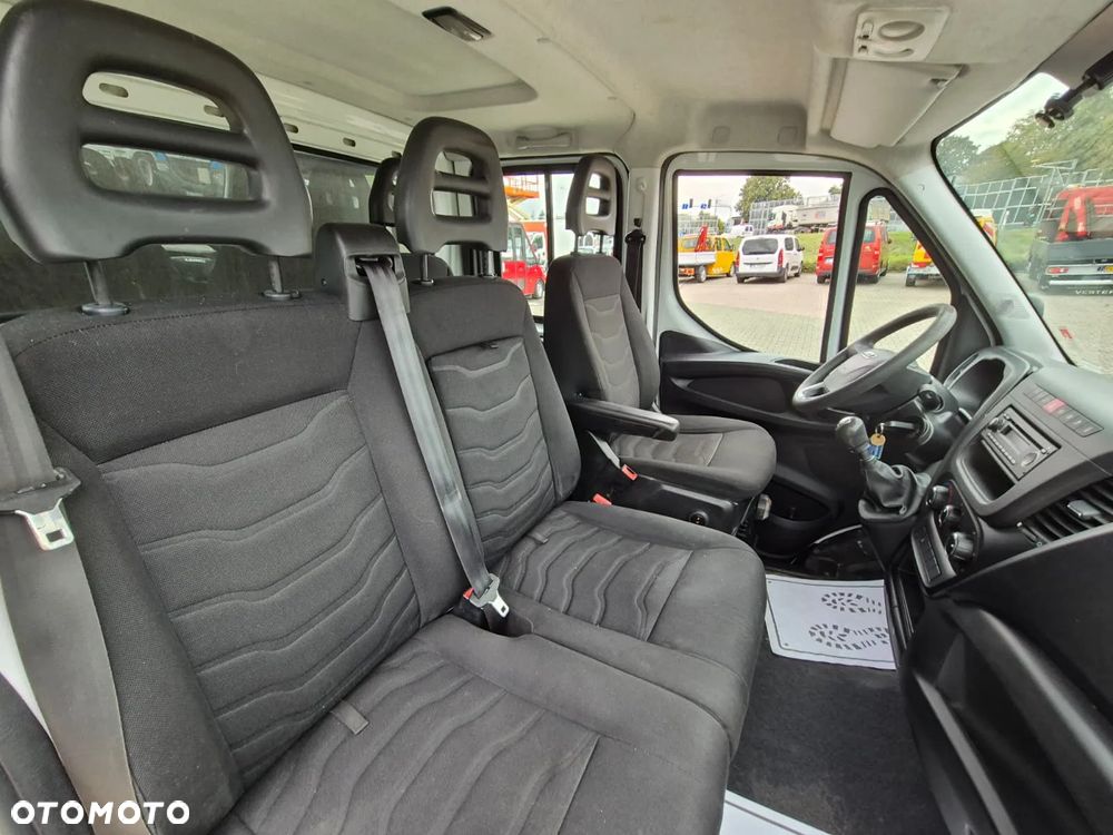 Iveco Daily 35S15 / SKRZYNIA / DOKA / 7 MIEJSC / WEBASTO / 1 WŁ / BEZWYPADKOWY / EURO 6 - 28