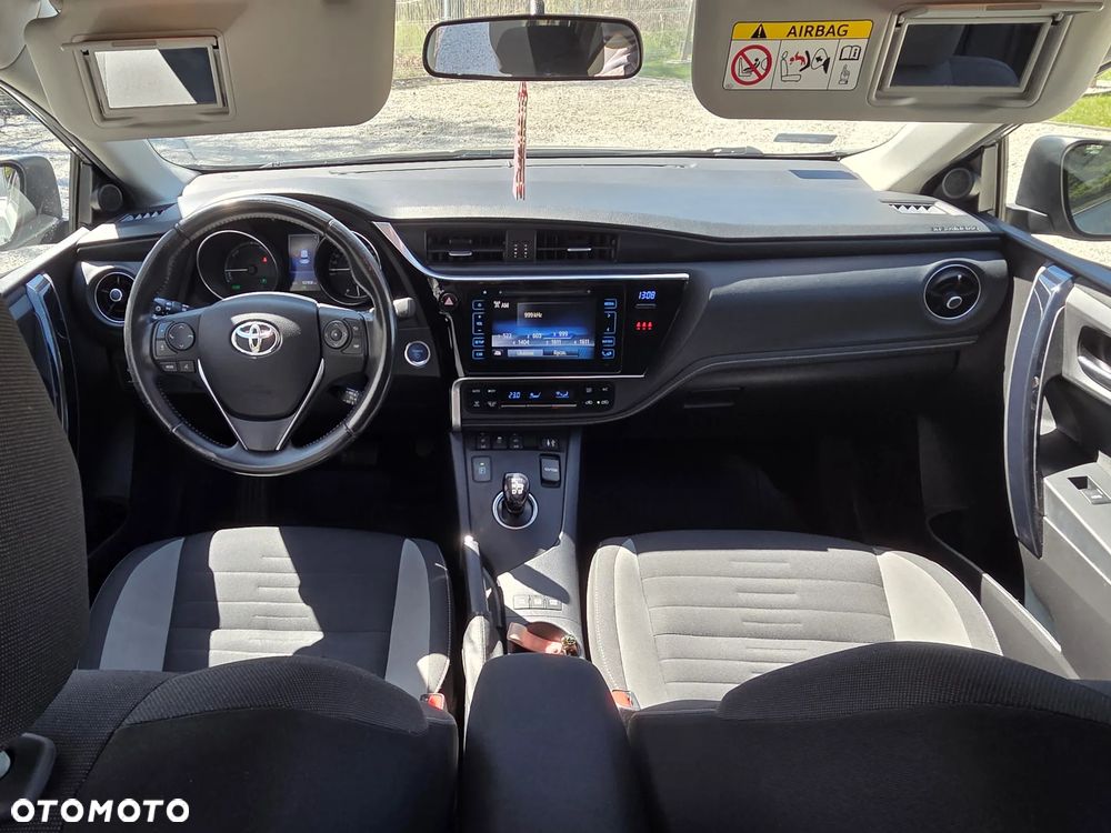 Toyota Auris - 8