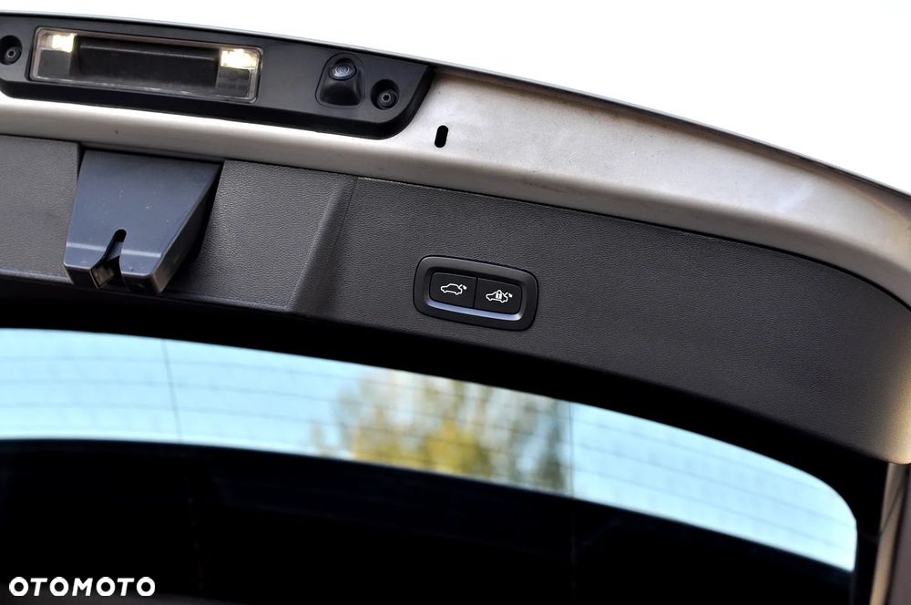 Volvo XC 40 T4 Plug-In Hybrid Plus Bright - 26