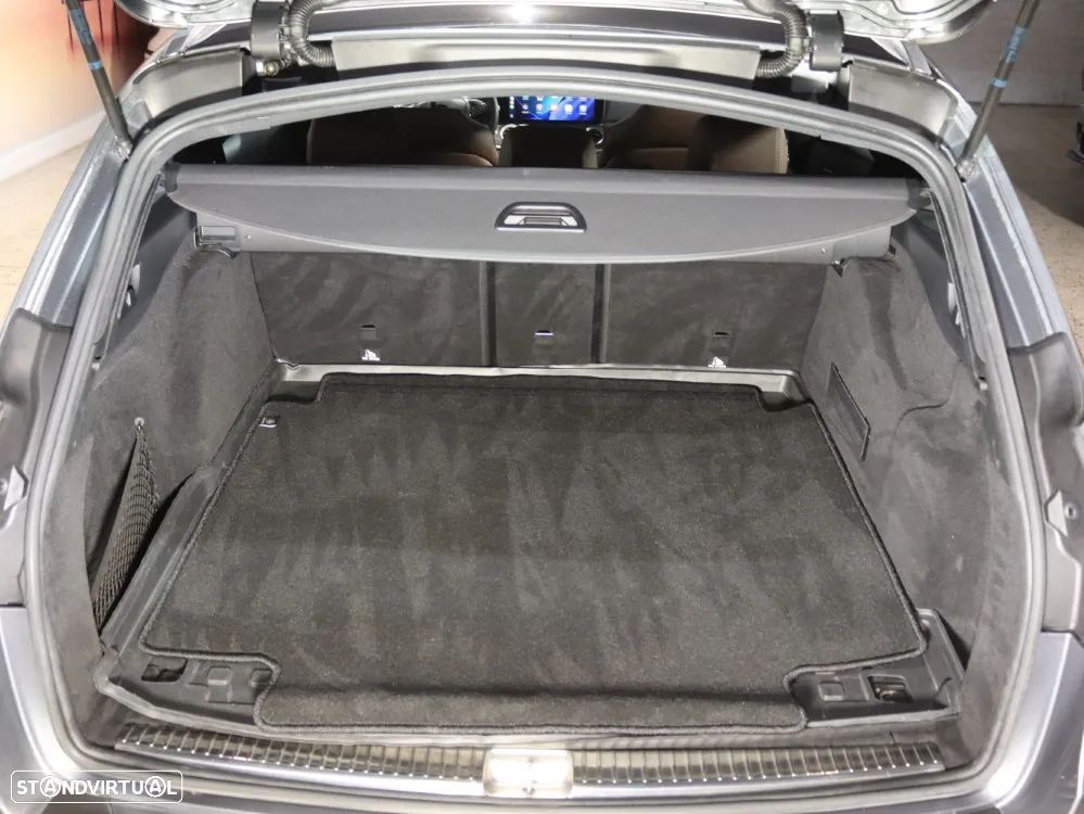 Mercedes-Benz E 350 d 4-Matic All Terrain Avantgarde + - 19