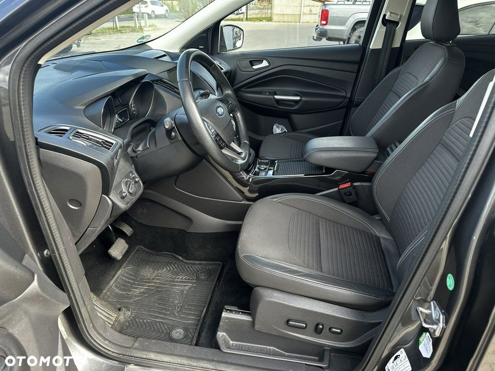 Ford Kuga 2.0 TDCi 4x4 Titanium - 22