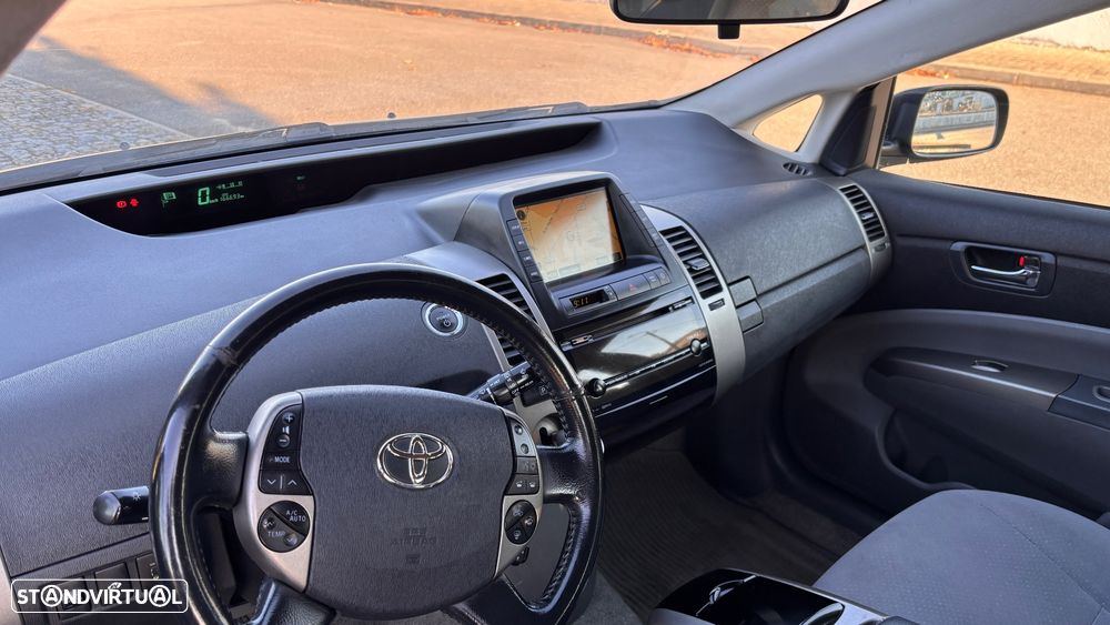 Toyota Prius - 5