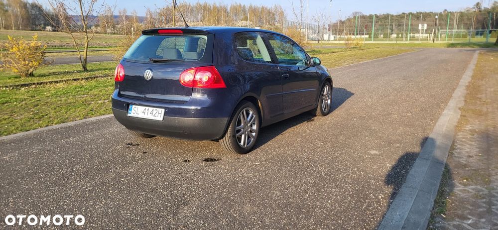 Volkswagen Golf 2.0 FSI Comfortline - 3