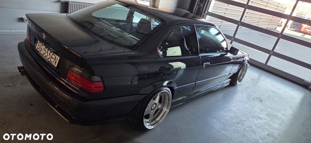 BMW Seria 3 - 12