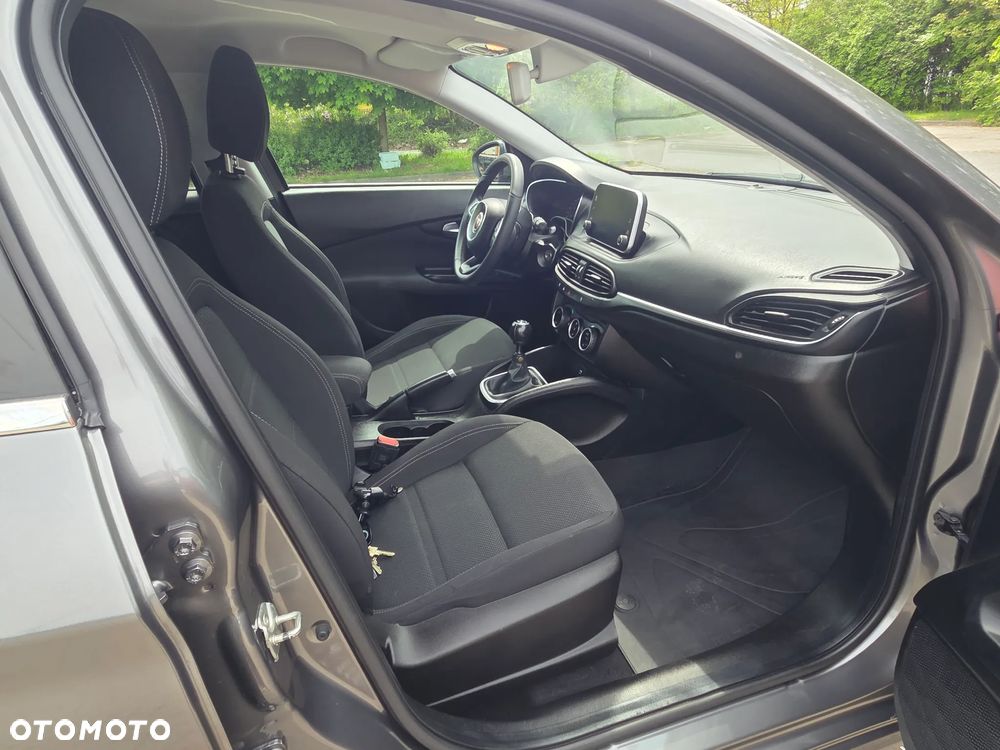 Fiat Tipo 1.4 T-Jet 16v Lounge - 11