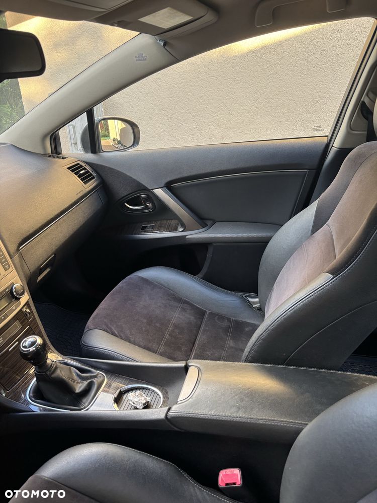 Toyota Avensis - 5