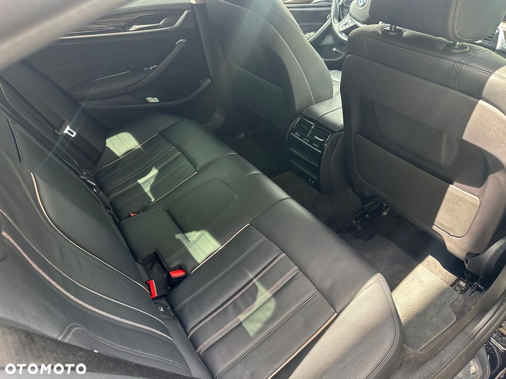 BMW Seria 5 518d Luxury Line - 14