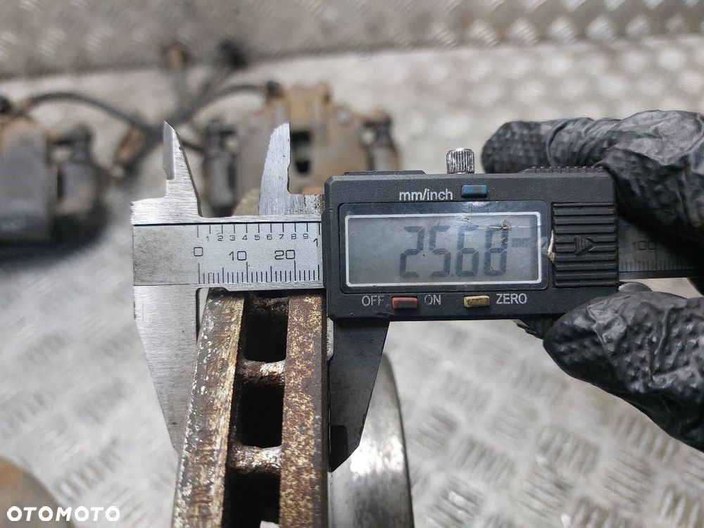 TARCZE HAMULCOWE PRZÓD + ZACISKI HYUNDAI I30 I 1.6 16V - 5