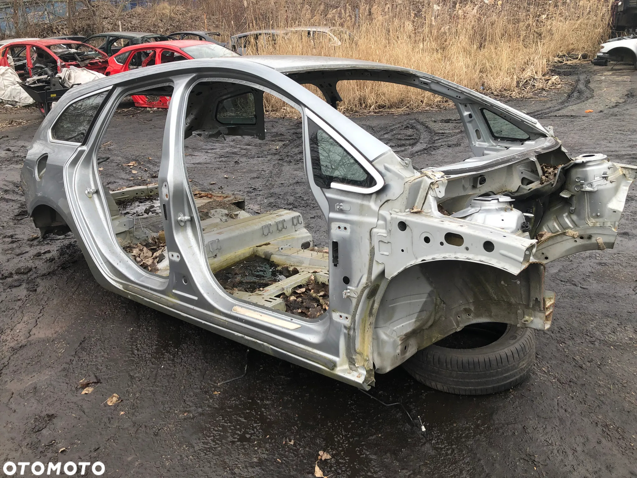 Błotnik Prawy Tył Ćwiartka Poszycie Opel Astra J Kombi Srebrny (2009 – 2015) - Gwarancja Wysyłka - 7