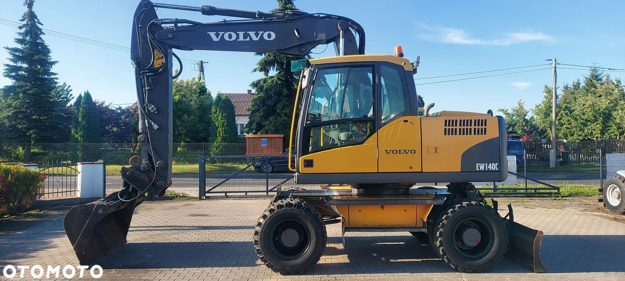 Volvo 140C, z 2008 roku, sprowadzona nie pracowała w kraju! - 1
