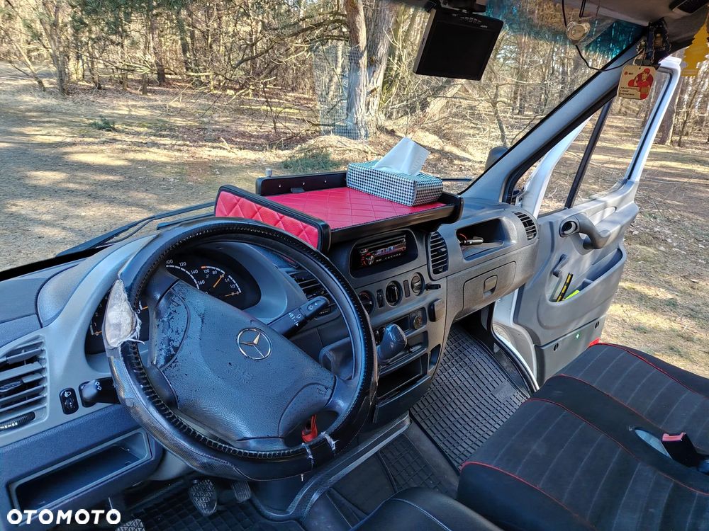 Mercedes-Benz Sprinter - 7