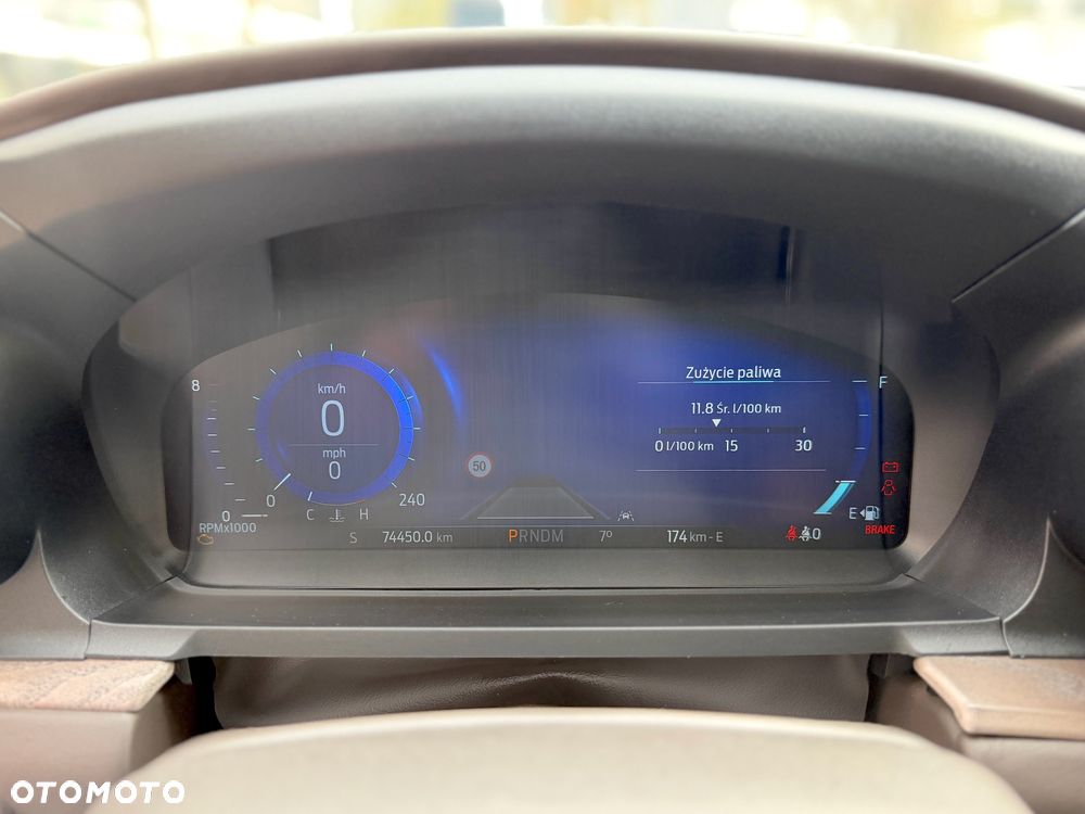 Ford Explorer EcoBoost Plug-in Hybrid ST-LINE - 28