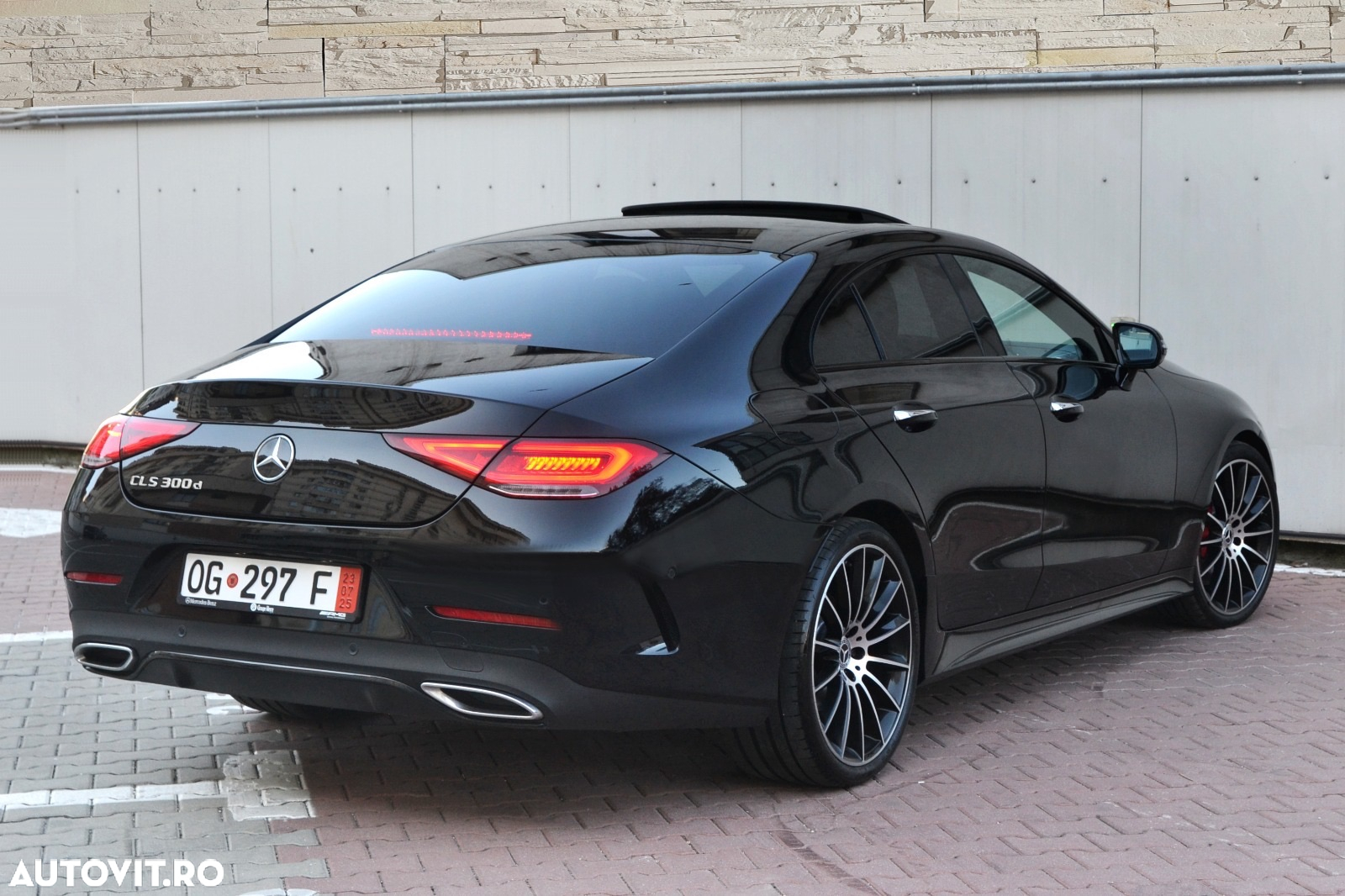 Mercedes-Benz CLS 300 d 9G-TRONIC AMG Line - 12