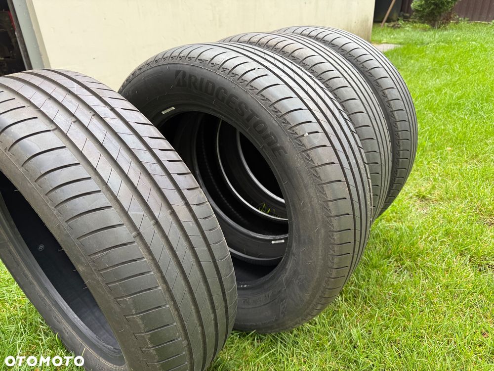 NOWE 4x NOWE Opony BRIDGESTONE 215/60/17 Turanza t005 96H - 4