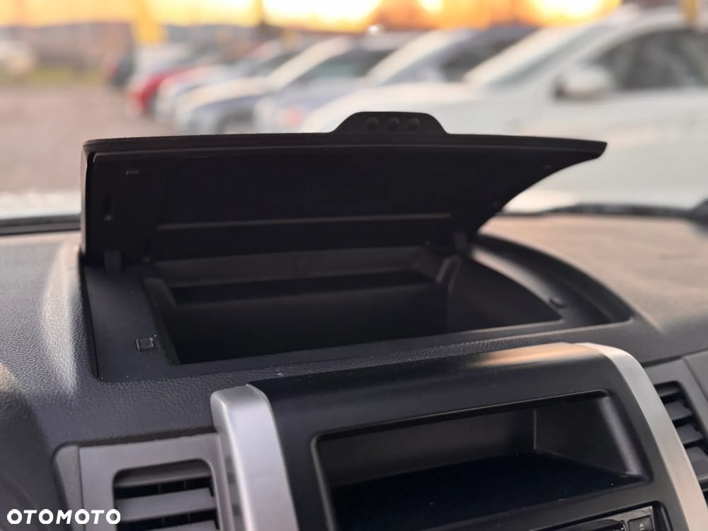 Nissan X-Trail 2.0 4x4 XE - 18