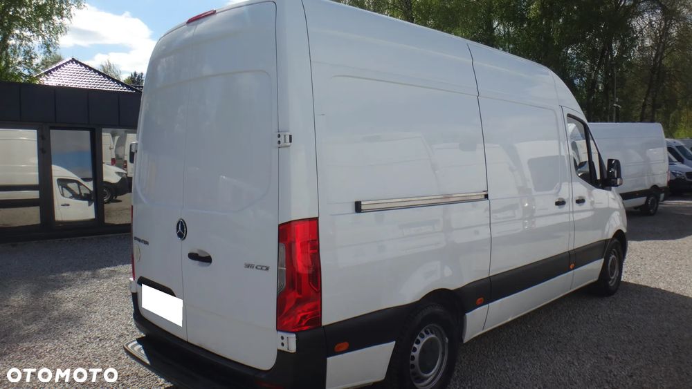 Mercedes-Benz Sprinter - 6