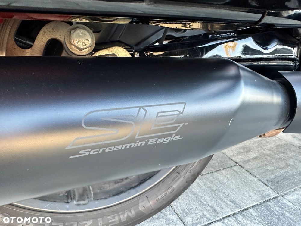 Harley-Davidson Touring Road Glide - 22