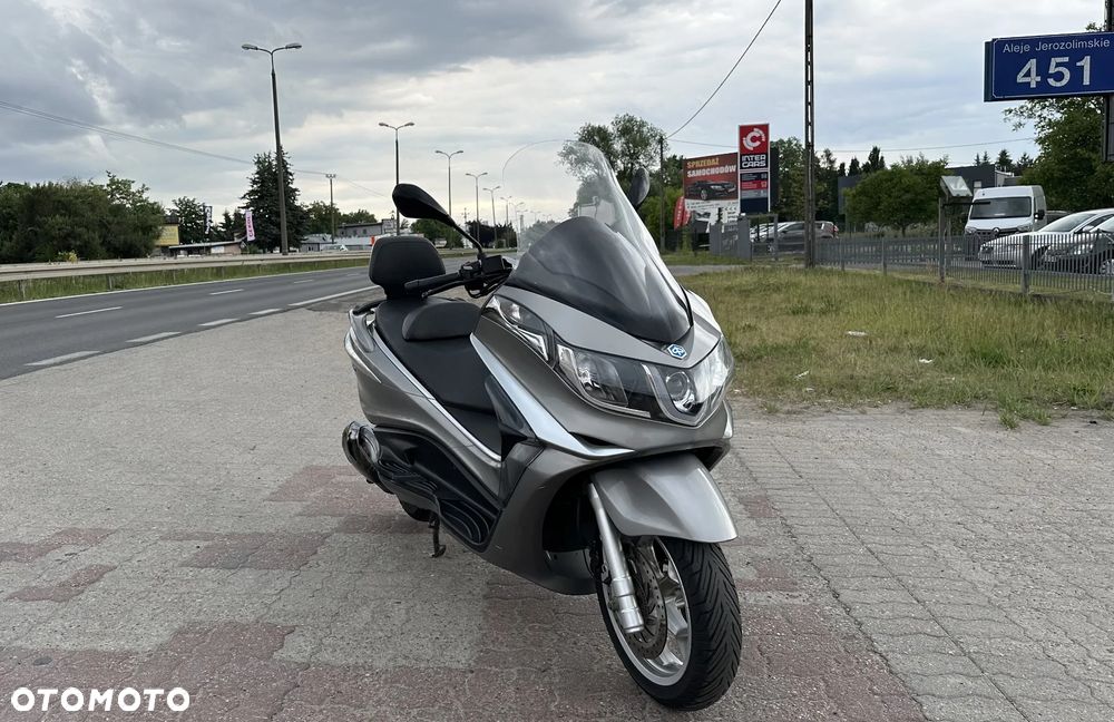 Piaggio X10 - 10