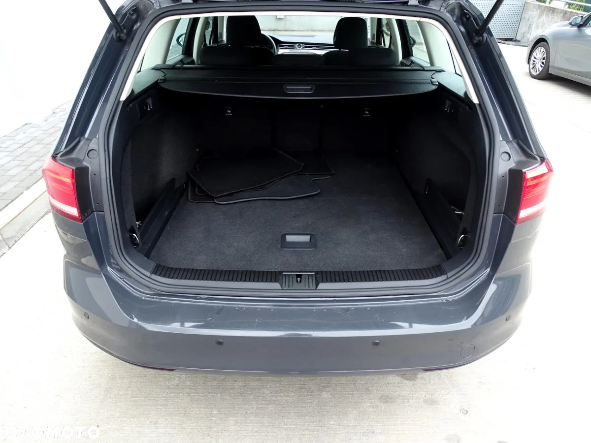 Volkswagen Passat 1.6 TDI BMT Comfortline - 13