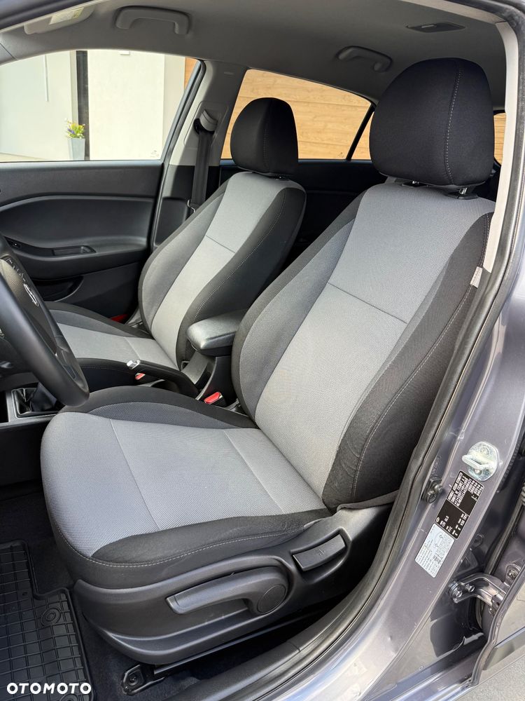 Hyundai i20 1.4 Intro Edition - 17