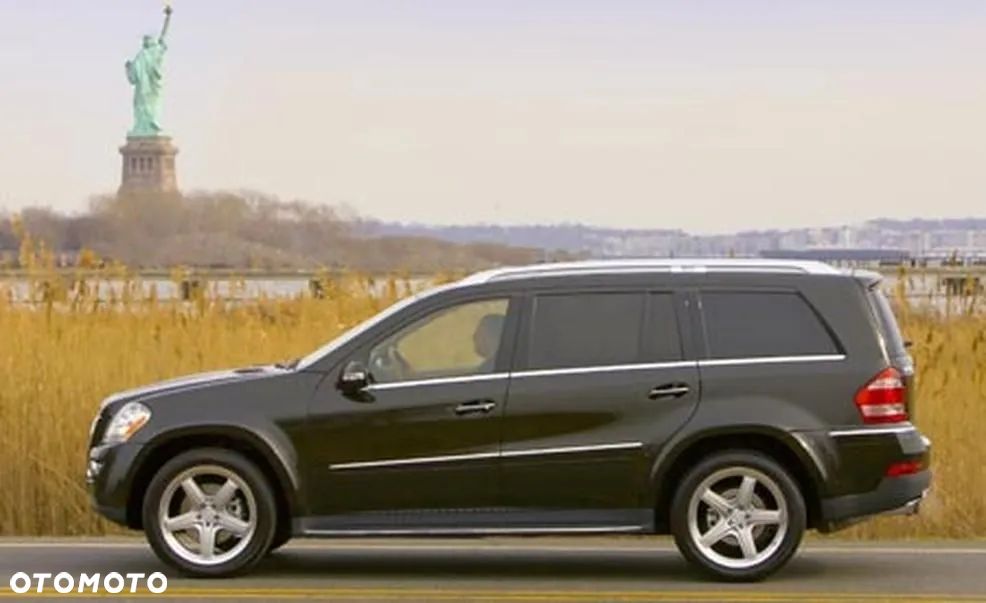 Mercedes-Benz GL 450 - 21