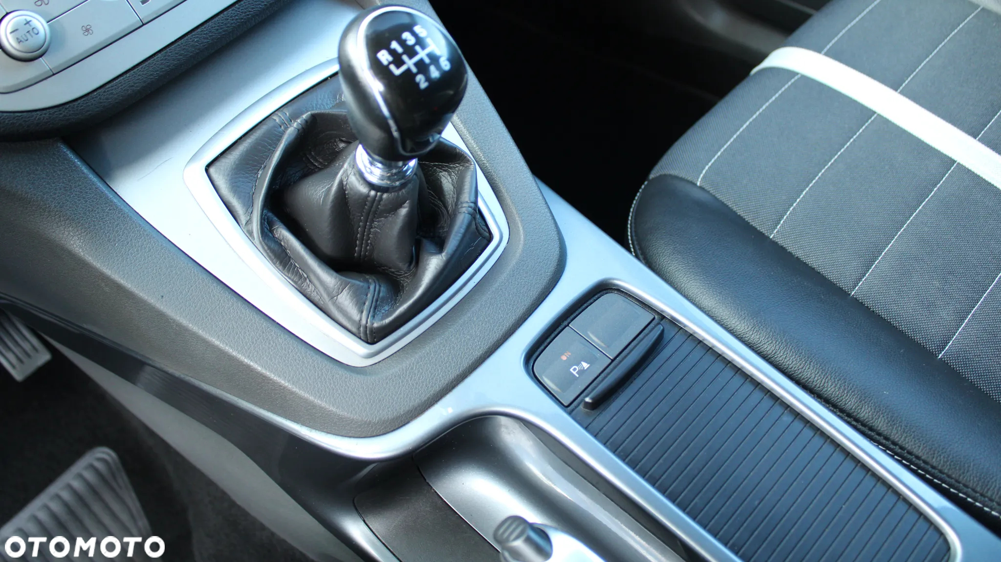 Ford Kuga 2.0 TDCi Titanium S - 28