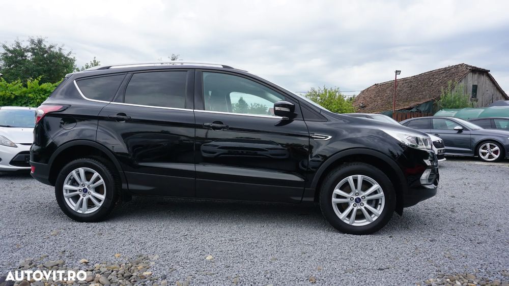 Ford Kuga 1.5 EcoBoost 2WD Trend - 3