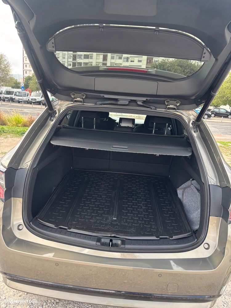 Toyota Corolla Touring Sports 1.8 Hybrid Comfort - 14