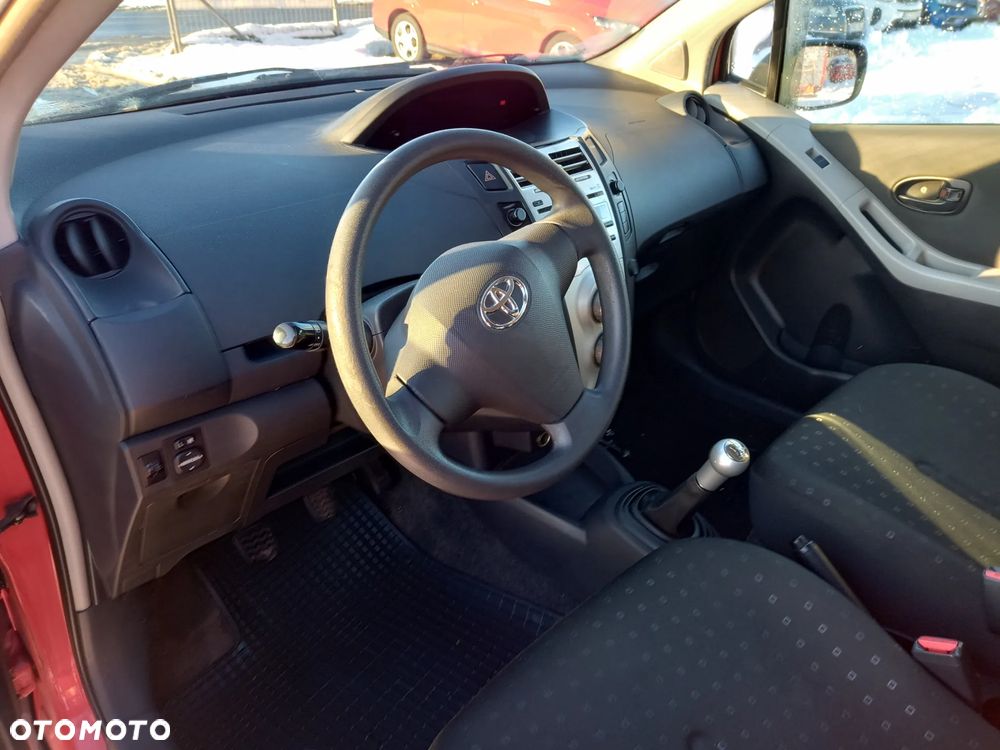 Toyota Yaris 1.3 Luna - 11