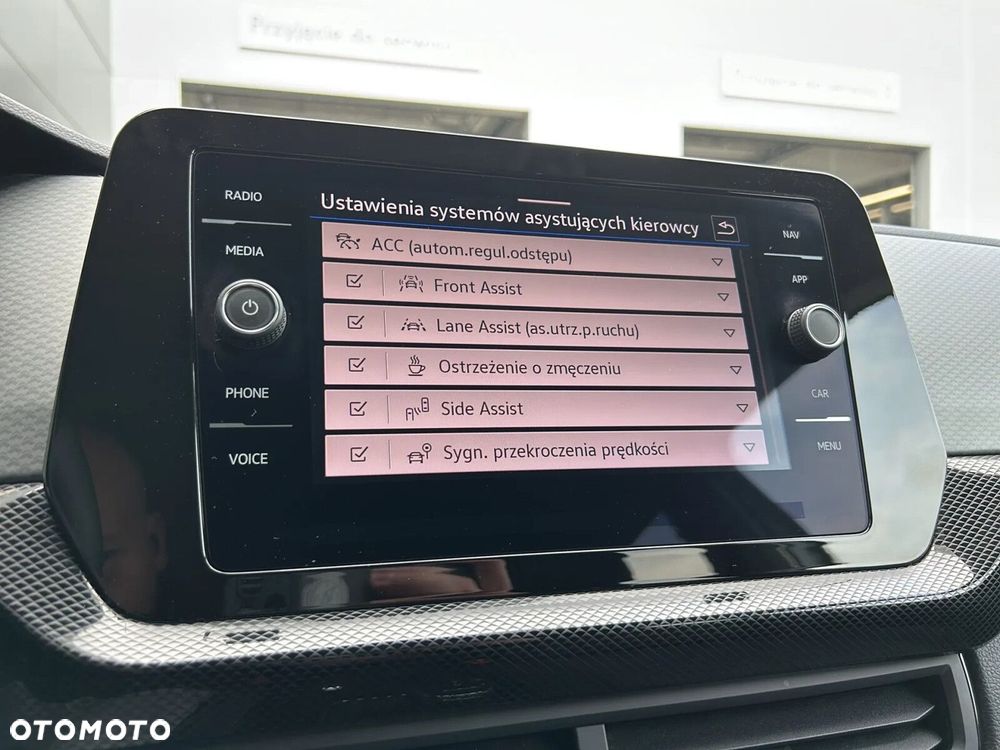 Volkswagen T-Cross - 31