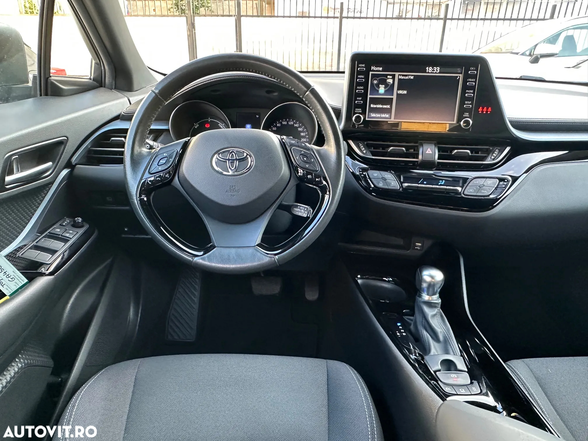 Toyota C-HR 2.0 HSD 184 CP 4x2 CVT Classy Bi-Tone - 18