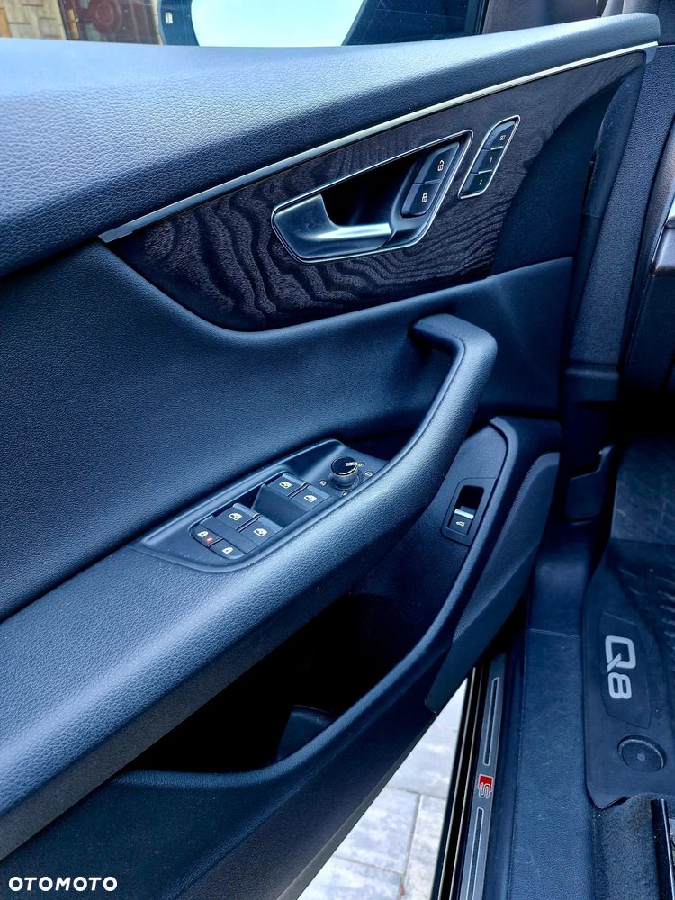 Audi Q8 55 TFSI mHEV Quattro Tiptronic - 29