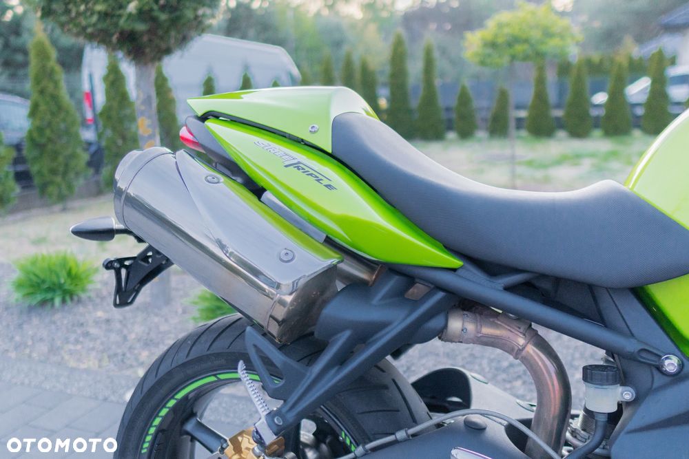Triumph Street Triple - 17